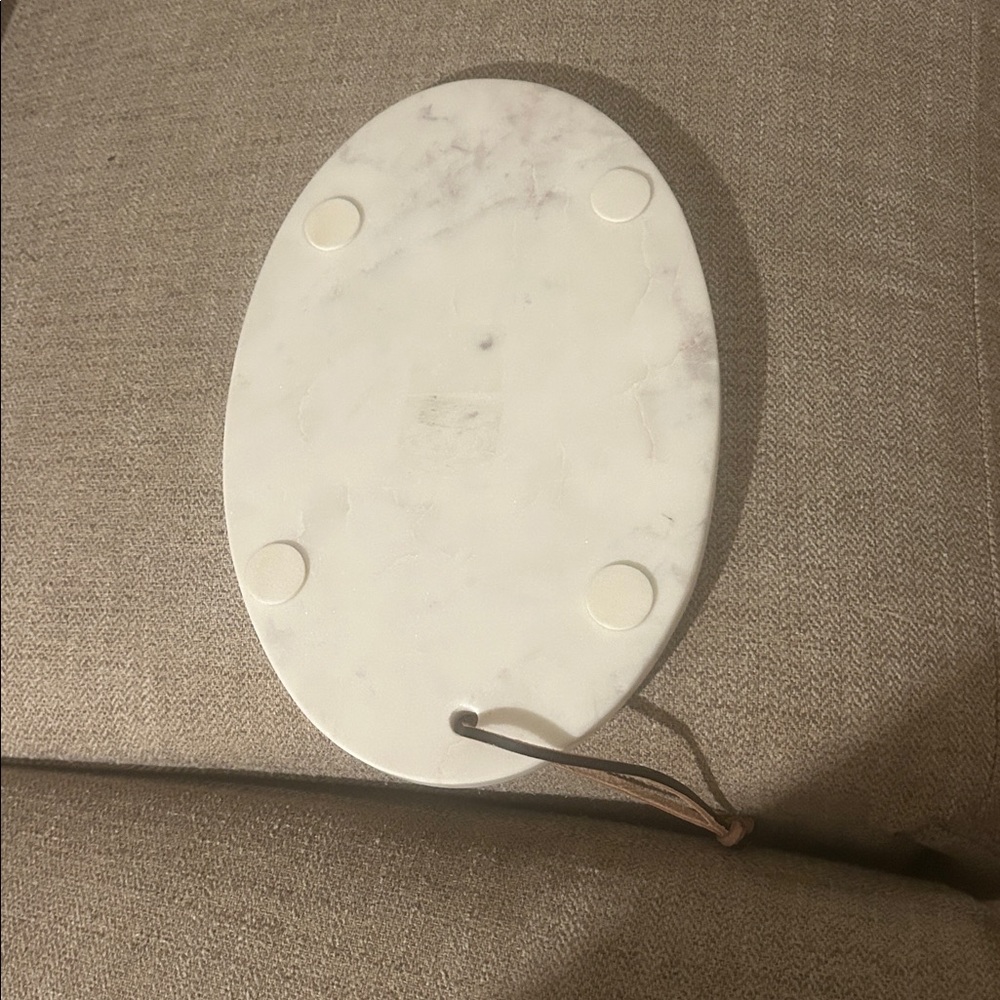 New Oval Marble Cheese Board with Leather Strap 12”x7” approximately - Picture 2 of 3